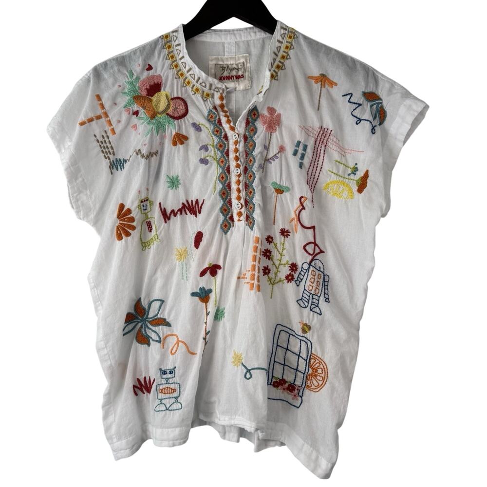 JOHNNY WAS Biya Embroidered Shirt Women's Small White Floral Robots Whimsical